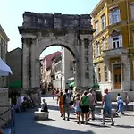 Apartments Forum * Pula