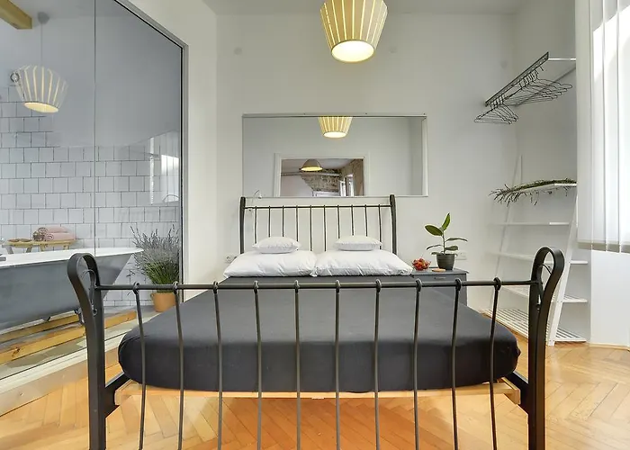 Apartments Forum Apartment *